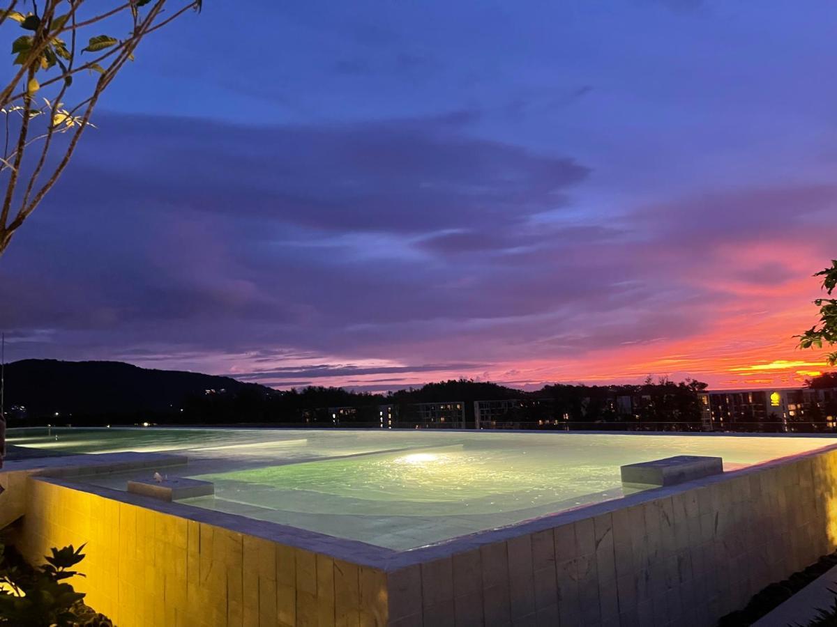 Laguna Skypark: Mountain & Views With Rooftop Pools Apartment *
