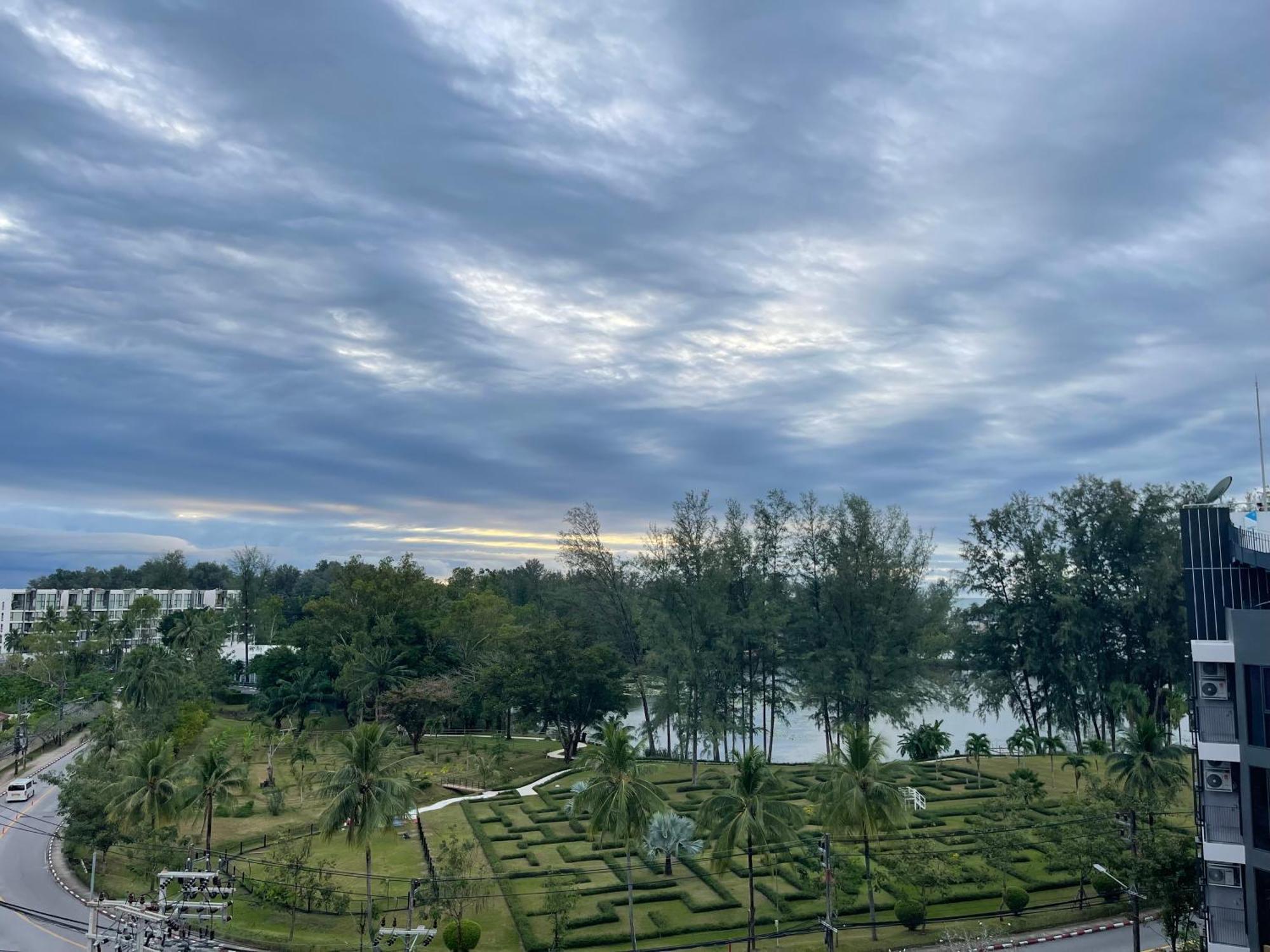 Apartment Laguna Skypark: Mountain & Views With Rooftop Pools